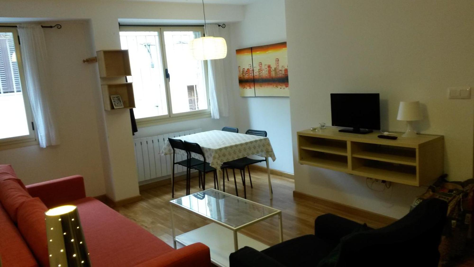 Apartamentos El Camino Villafranca Del Bierzo Exterior foto