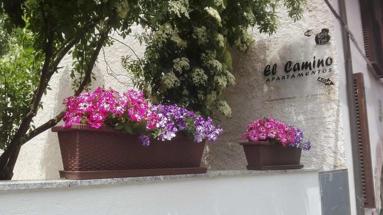 Apartamentos El Camino Villafranca Del Bierzo Exterior foto